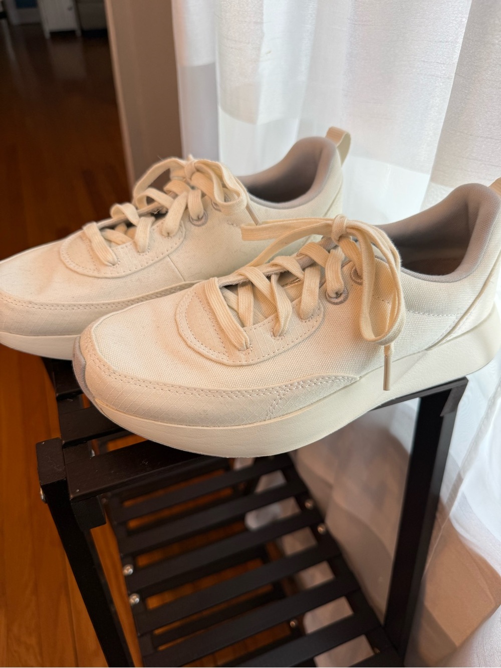 allbirds Women’s Courier Sneaker - size 8 like new